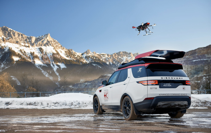 Land Rover Discovery with Red Cross drone