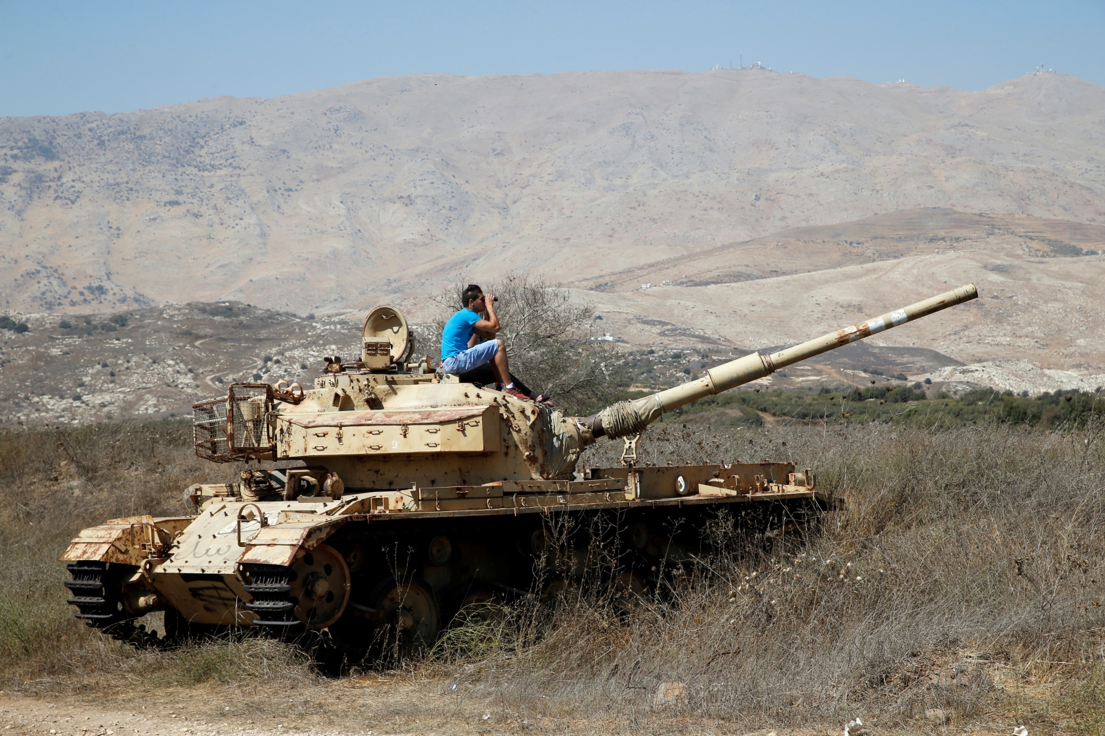 Watch Israeli Fighter Jets Destroy Syrian Tanks As Tension Mounts On ...