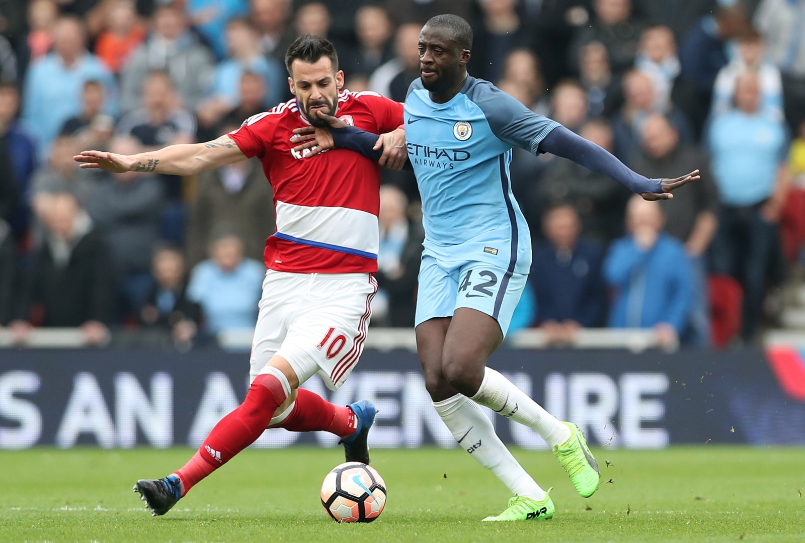 Manchester City midfielder Yaya Toure signs new one-year contract ...