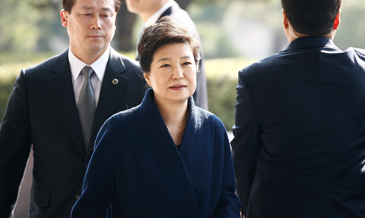 Prosecutors Seek Arrest Warrant For Ousted South Korean President Park ...