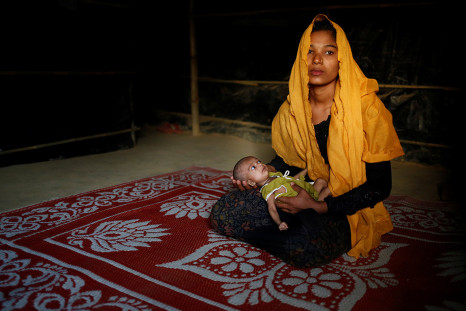 Young Rohingya mothers