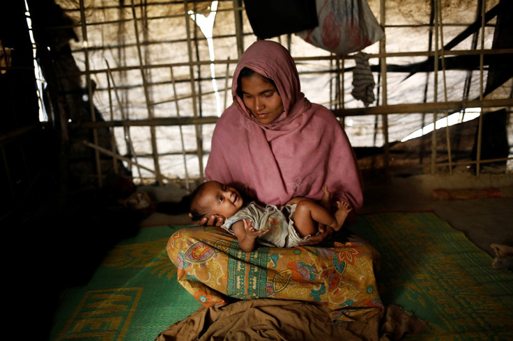 Young Rohingya mothers