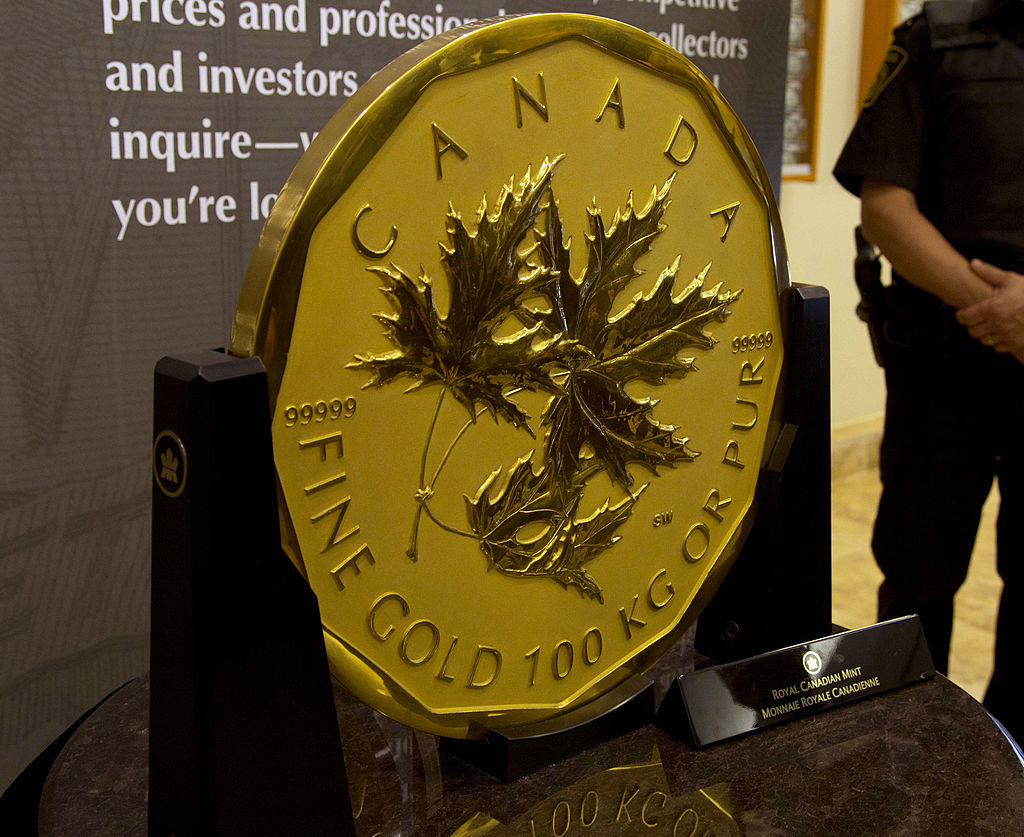 Thieves steal giant gold Canada coin worth 4m from Berlin museum