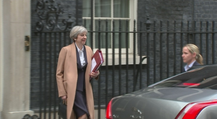 PM May leaves Number 10 to deliver Brexit speech