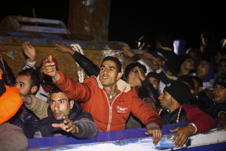 migrants crowded boat 29 March