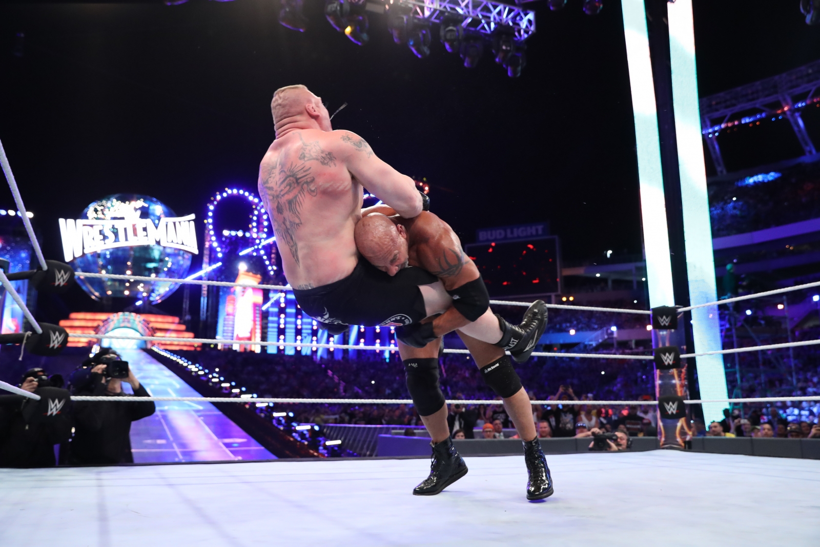 Goldberg Defeats Brock Lesnar