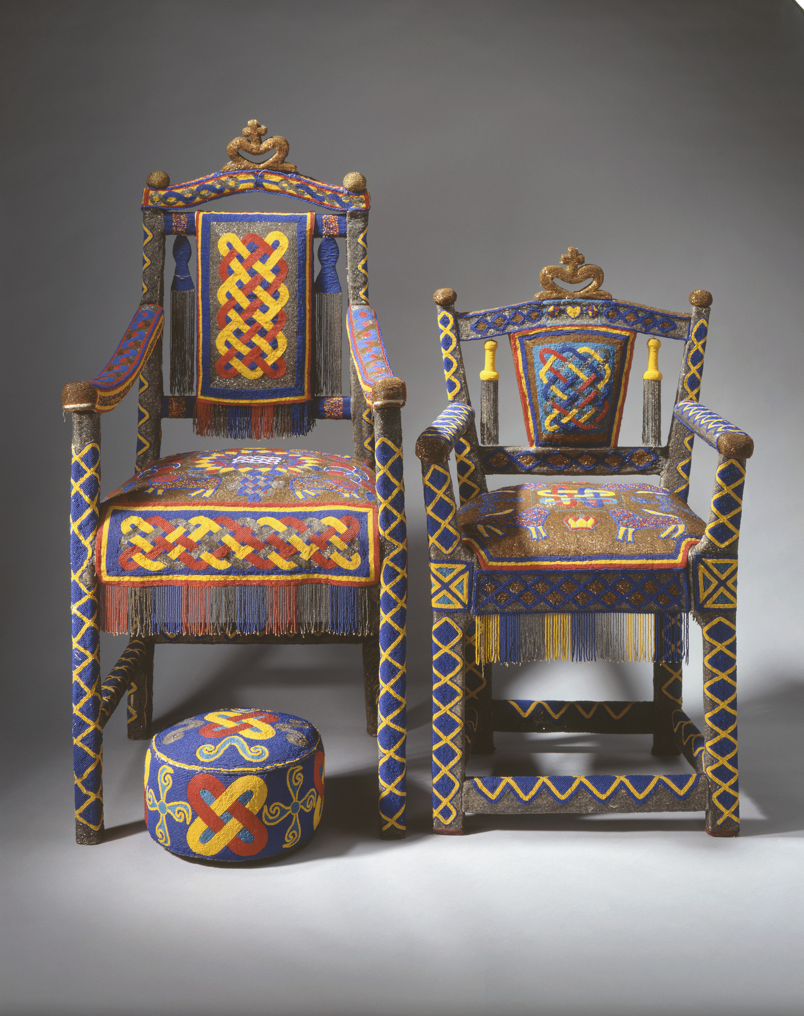 Royal gifts Photo preview of presents given to Queen Elizabeth II