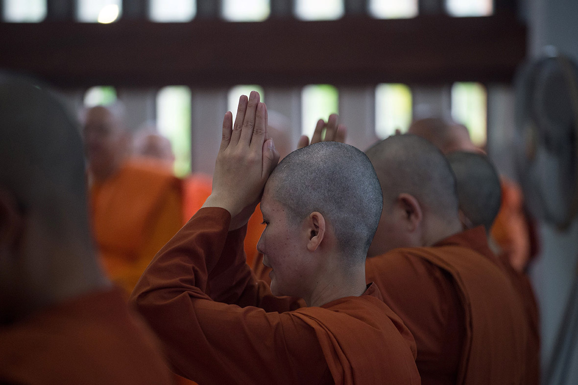 Female Buddhist monks 