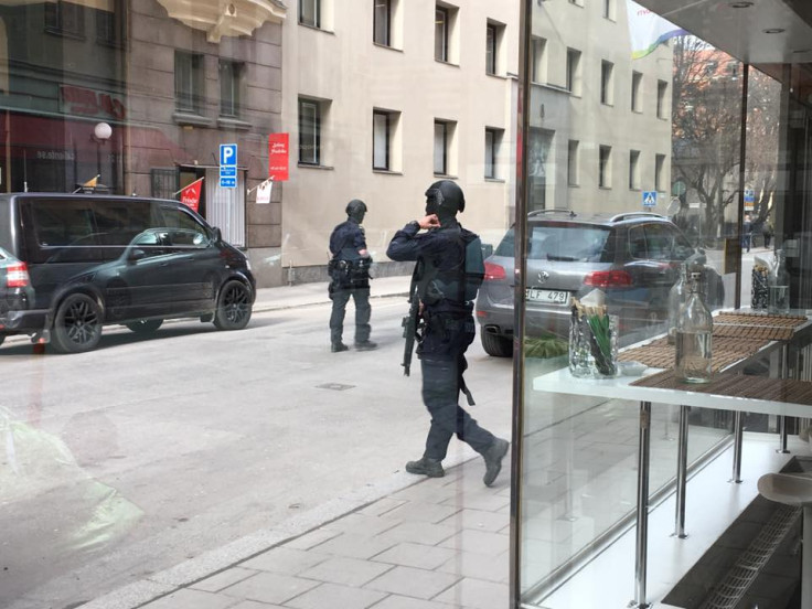 Police surround the Swedish parliament after theincident