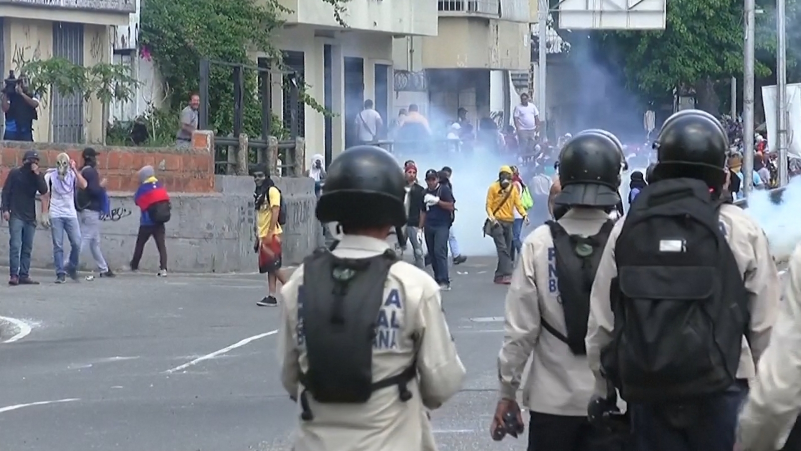 2 More Protesters Killed In Venezuela Clashes As Demonstrations Enter ...