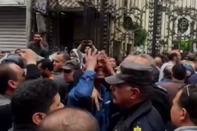 Egypt church explosions in Tanta and Alexandria leave 37 dead
