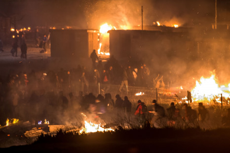 Grande-Synthe migrant camp fire