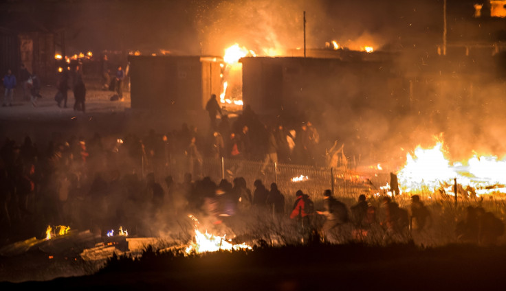 Grande-Synthe migrant camp fire