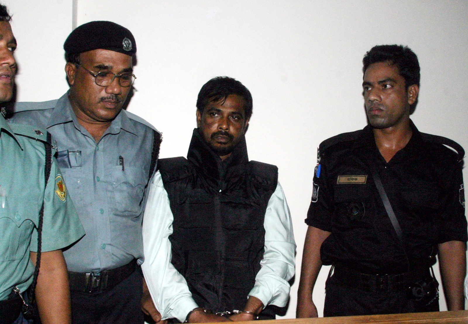 Bangladesh Hangs Three Islamists For 2004 British Envoy Attack | IBTimes UK