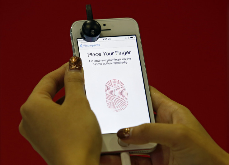 Apple could delay iPhone 8 for fingerprint