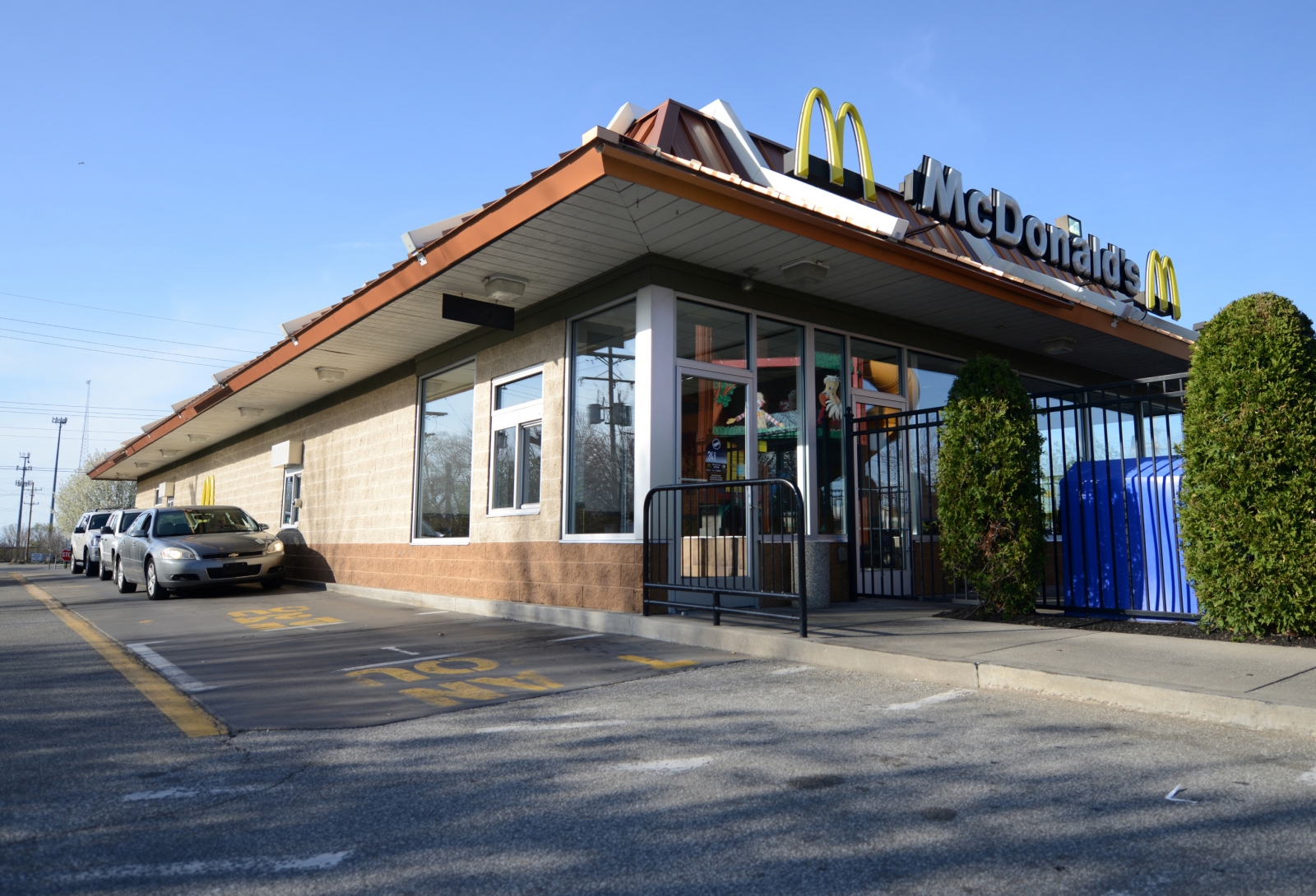 Savvy McDonald's staff stalled Facebook killer Steve Stephens' fries to
