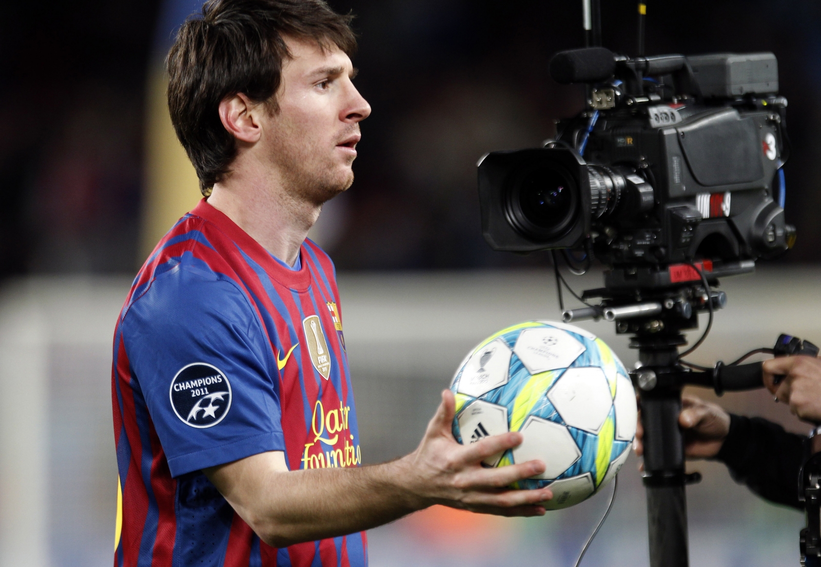Brilliant Lionel Messi underlines his decisiveness as Barcelona upset