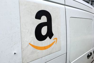 Amazon working on driverless vehicles 