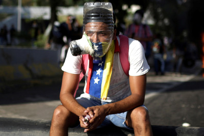 Argentina: Hundreds march in Buenos Aires to demand justice for Facundo Astudillo Castro Venezuela-protest-masks
