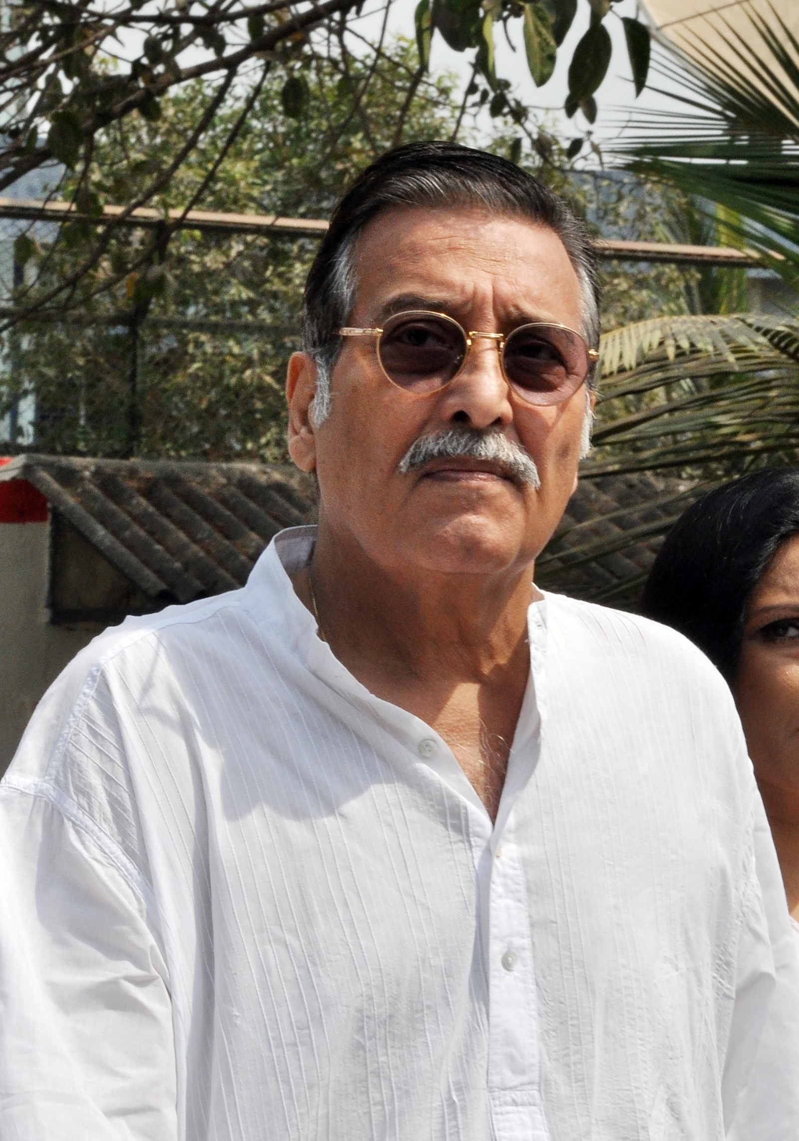 Veteran Indian actor Vinod Khanna passes away at 70 after cancer battle