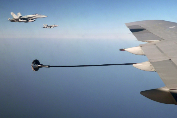 Plane refuelling