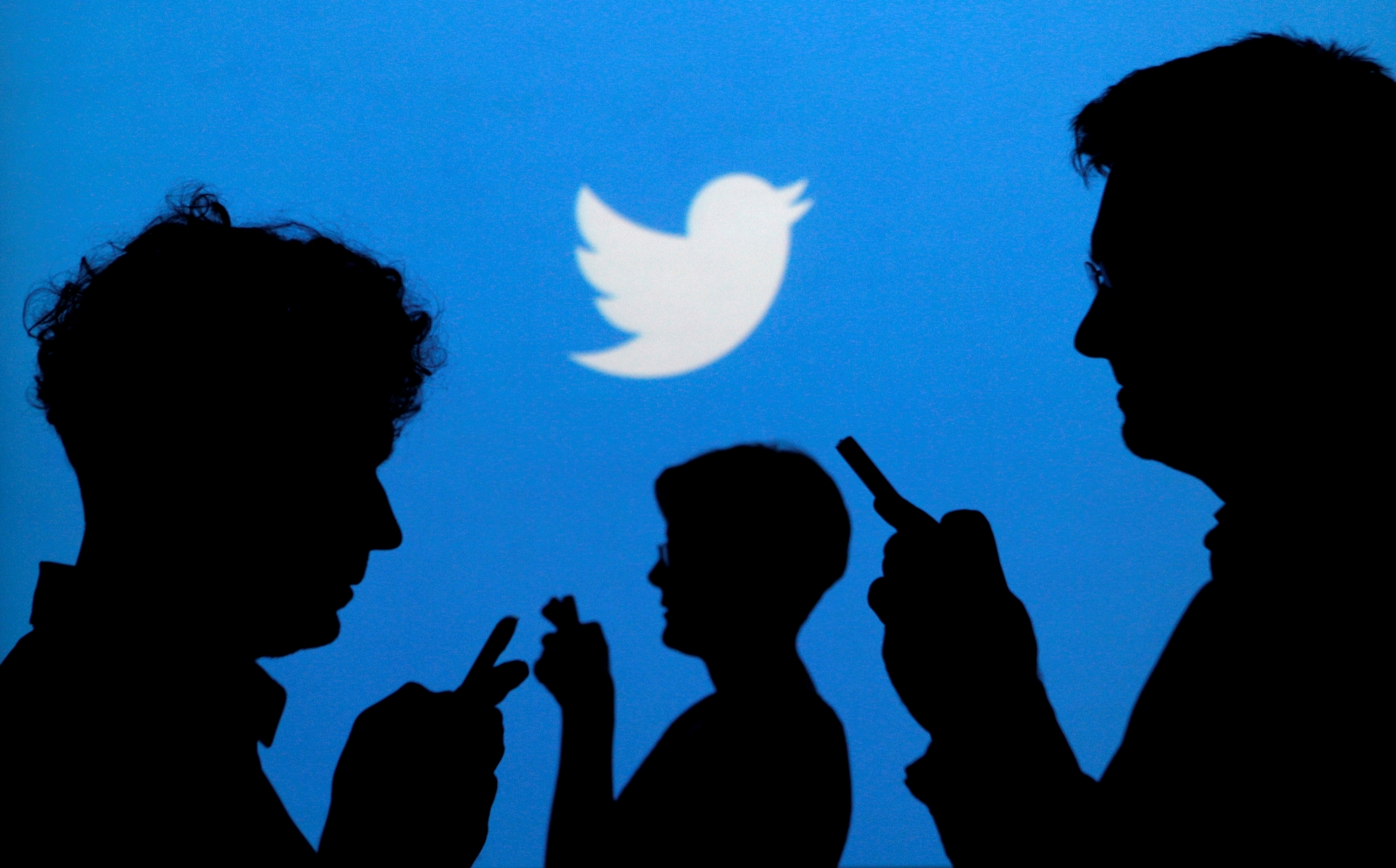 twitter-expands-live-broadcasting-and-partners-with-bloomberg-to-roll