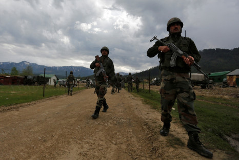 Indian soldiers beheaded Kashmir