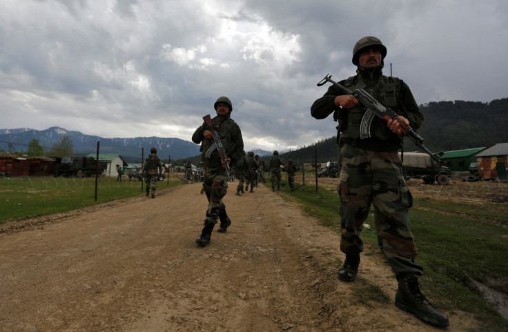 Indian soldiers beheaded Kashmir