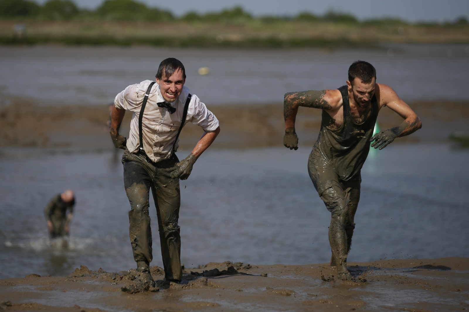 Photos Getting Down And Dirty At The Maldon Mud Race Ibtimes Uk