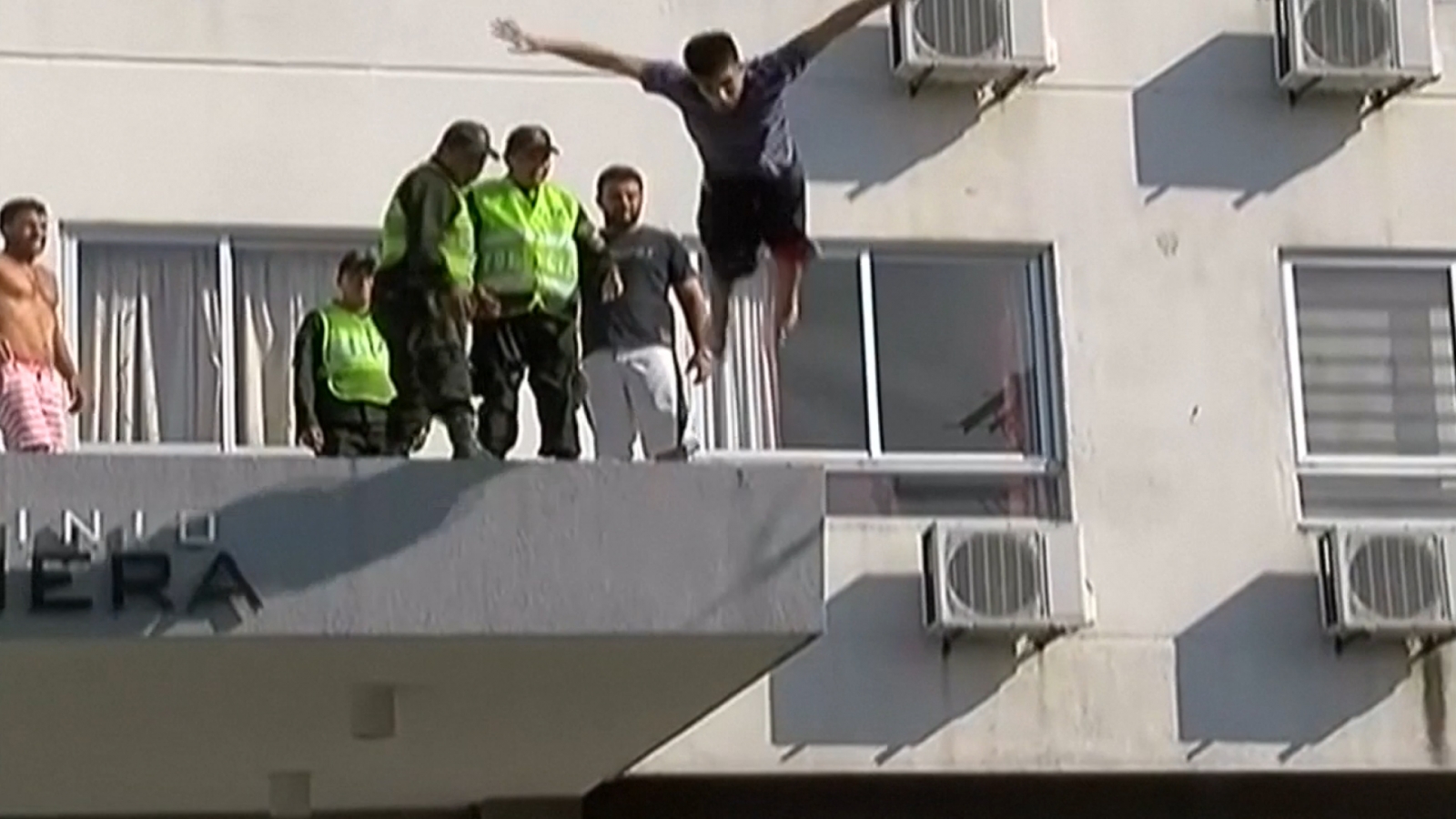 Teen Survives After Diving Off Bolivian Apartment Block Onto Pavement