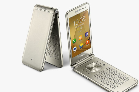 Samsung plans to launch new flip phone