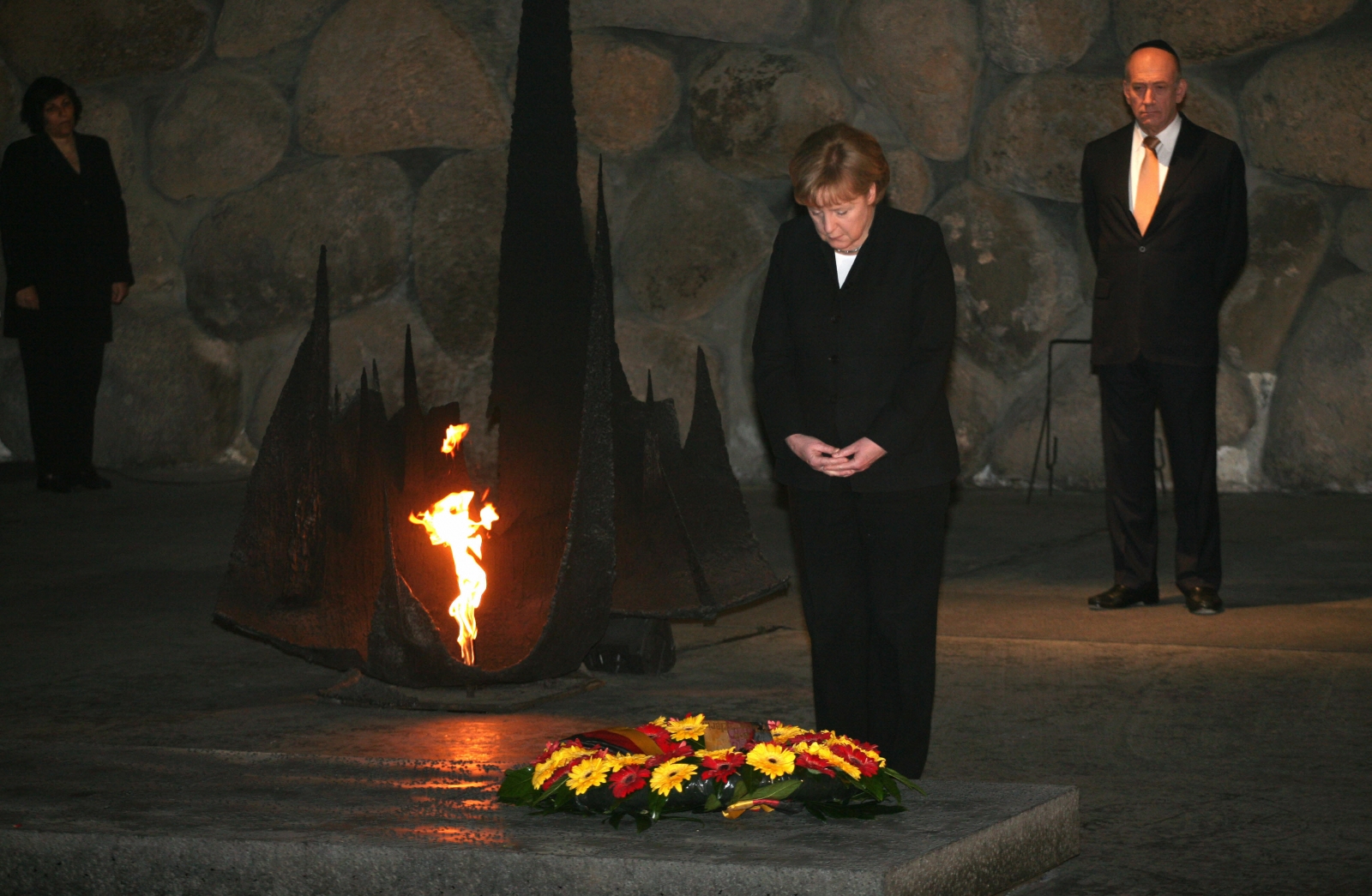 Merkel Yad Vashem wreath