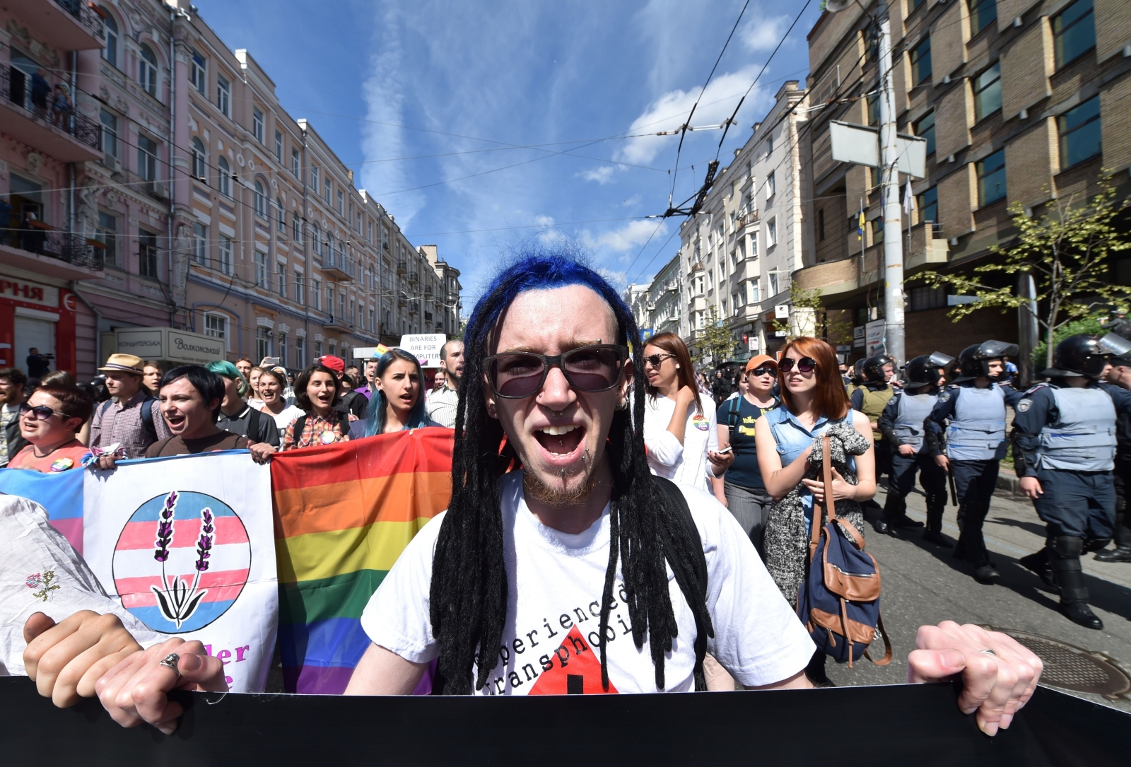 gay pride rencontre à Châtillon