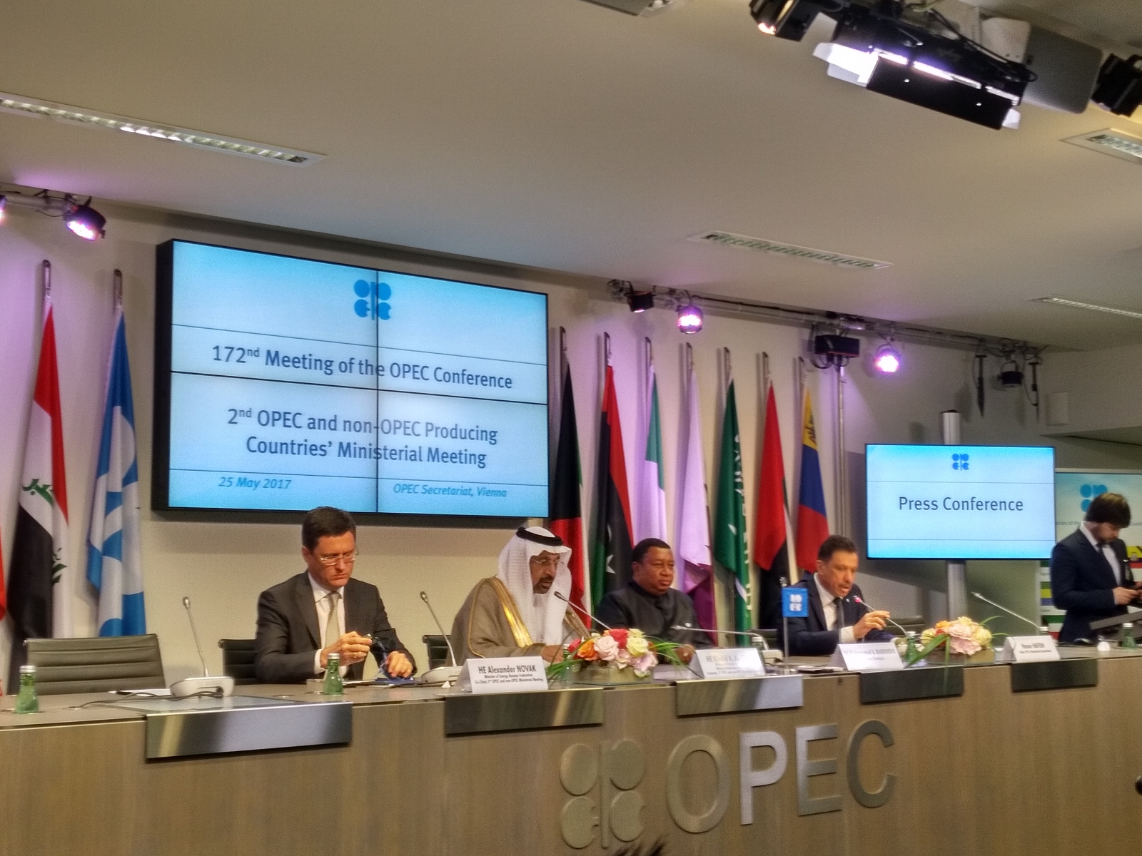 Opec Plans To 'stay Steady And Go Through 9 Months' Of Oil Production ...