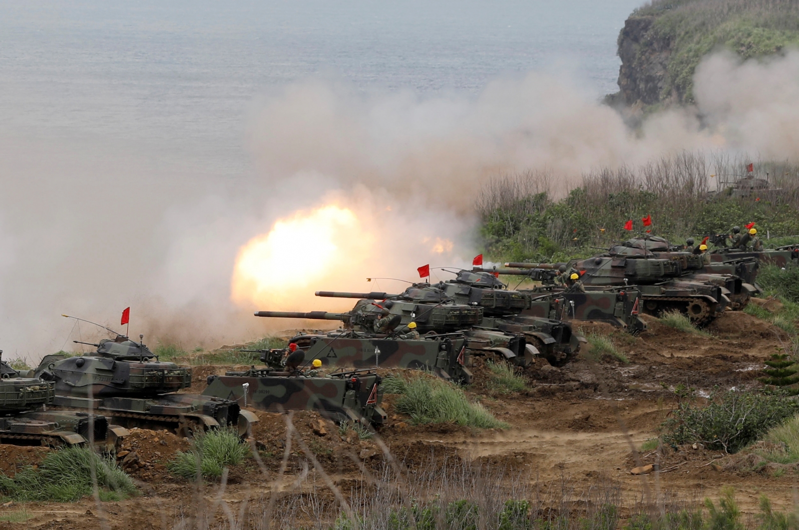 Taiwan President Oversees Massive Live-fire Drill Simulating Chinese ...