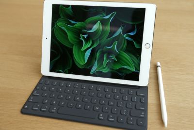 Apple iPad Pro with Apple Pencil