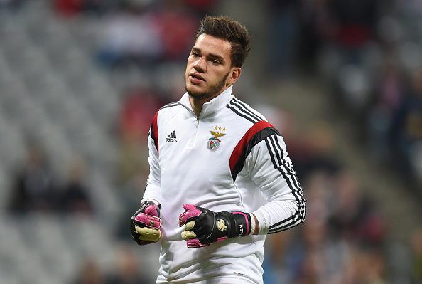 Ederson Moraes: Benfica keeper arrives in Manchester ahead of his £35m ...