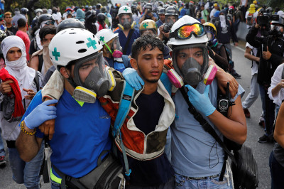 Venezuela protest volunteer medics