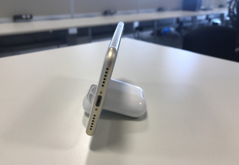 AirPod iPhone hack trick stand