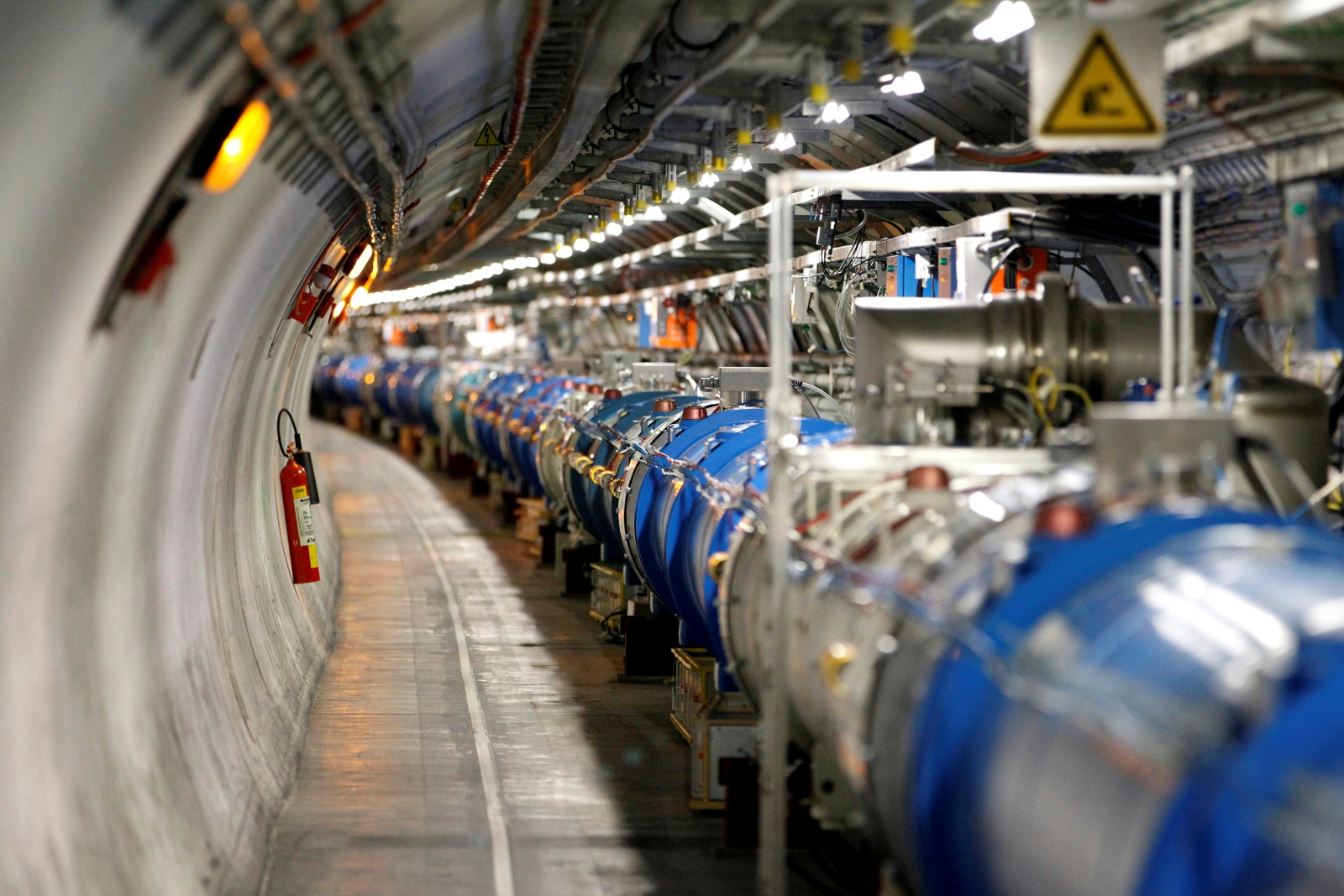 Large Hadron Collider 20 Cern Fast Tracks Plan To Develop Supersize