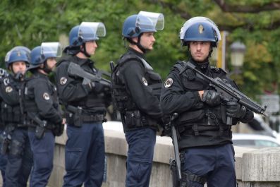 Notre Dame Paris Police France
