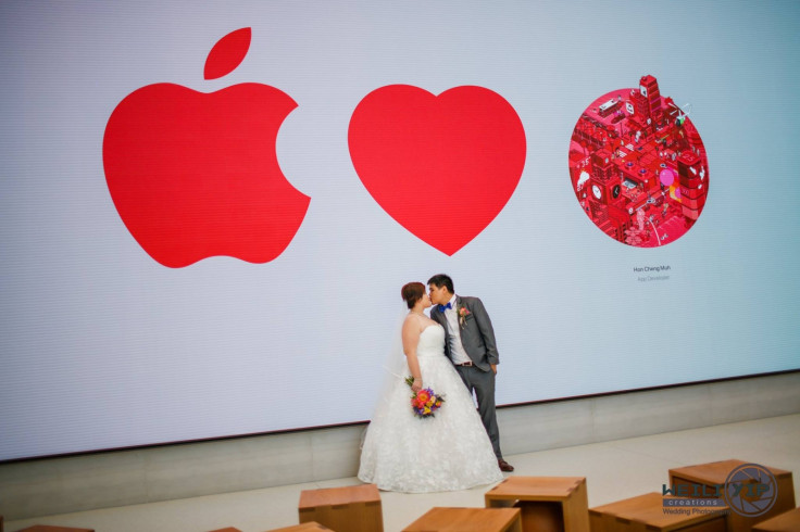 Apple Wedding