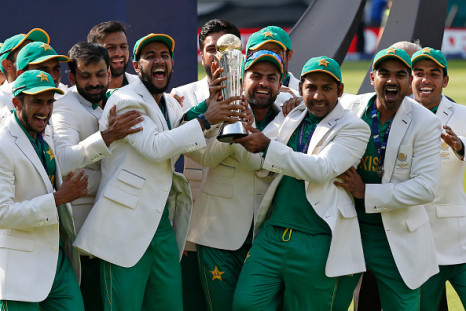 Pakistan celebrate winning the Champions Trophy