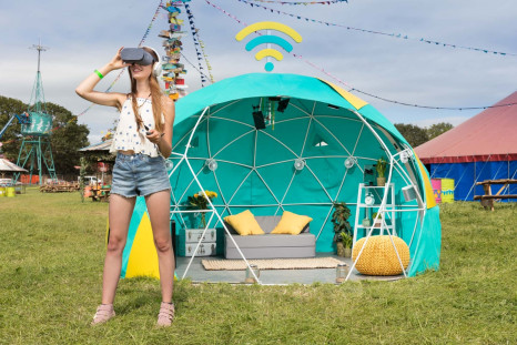 4GEE Smart Tent Glastonbury virtual reality