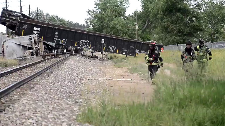 Colorado Authorities Call For Evacuation After Freight Train Derails In ...