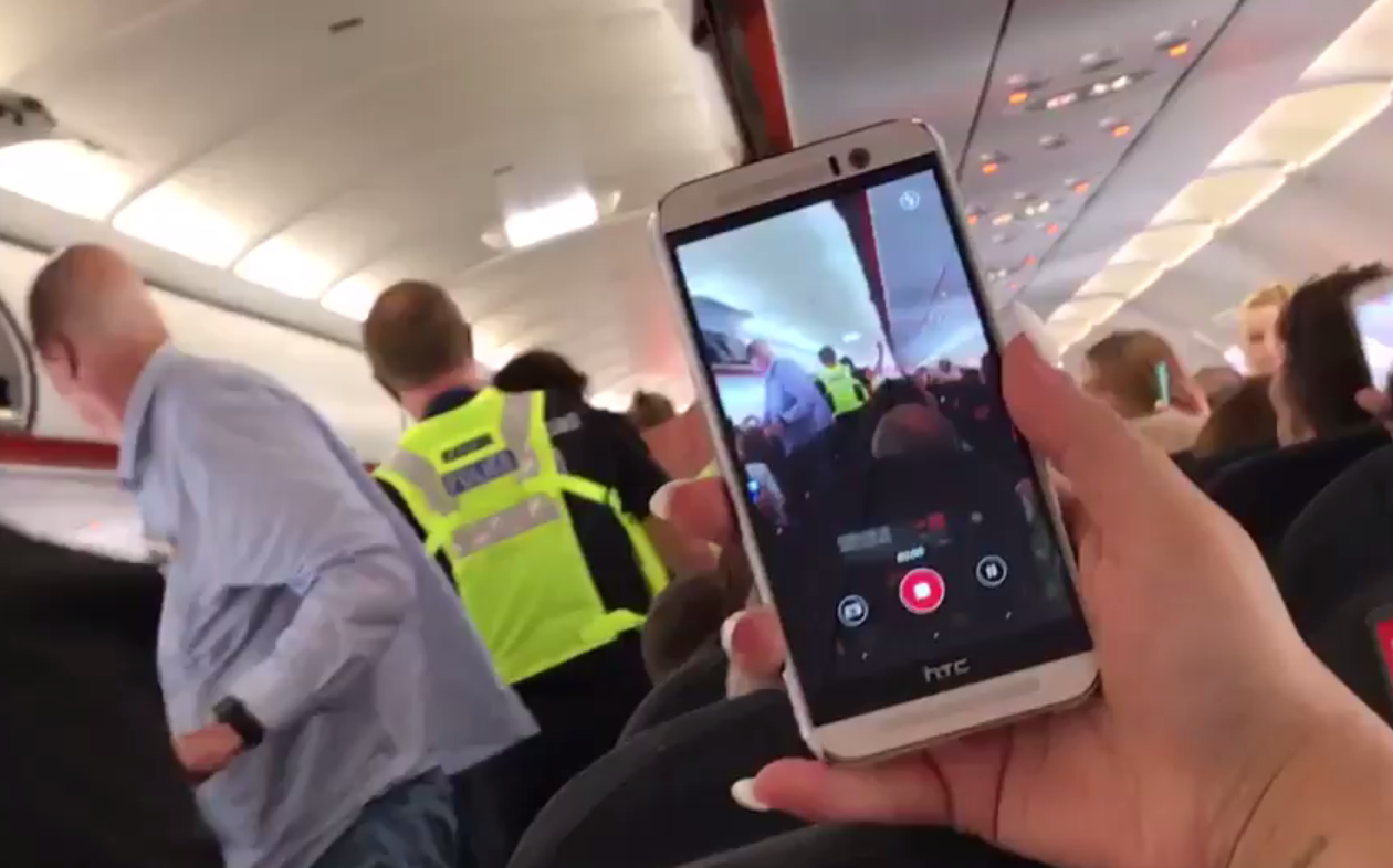 Watch Passengers Cheer As Abusive British Woman Is Kicked Off Easyjet Plane