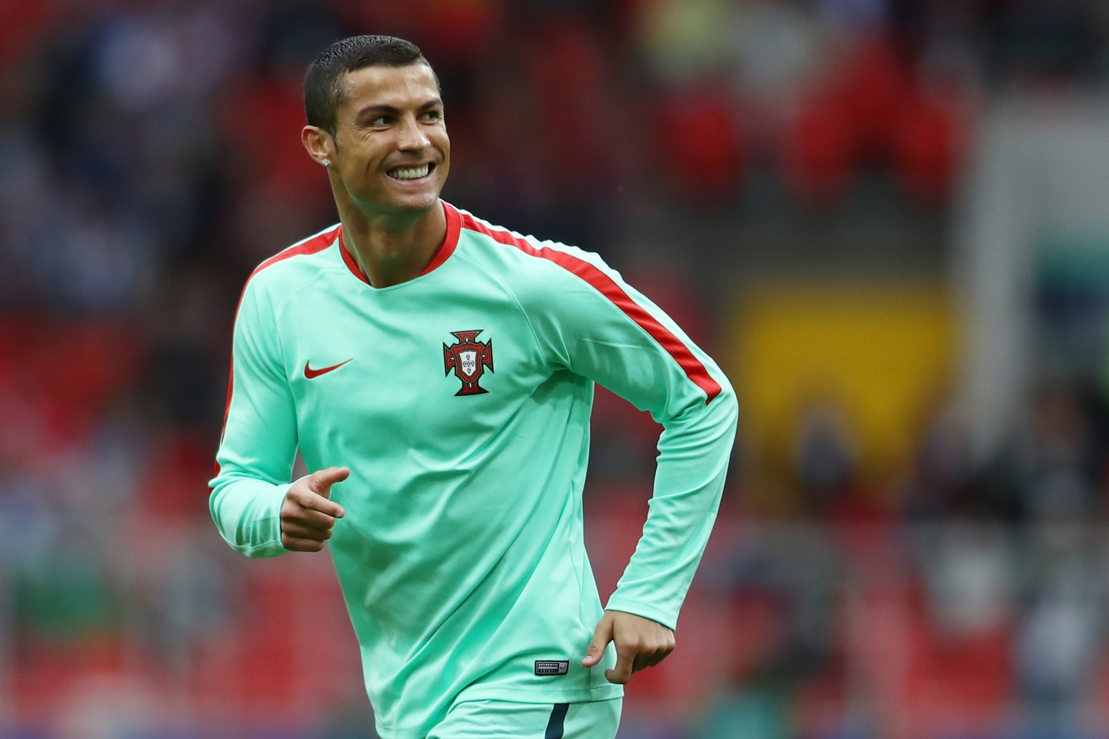 Cristiano Ronaldo is father of twins after surrogate ...