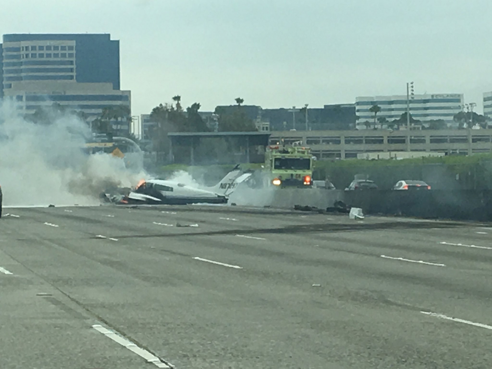 Terrifying Moment Plane Crashes Onto Busy California Motorway And ...