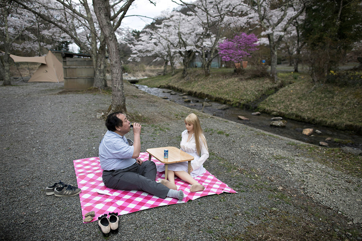 realistic Japanese sex dolls