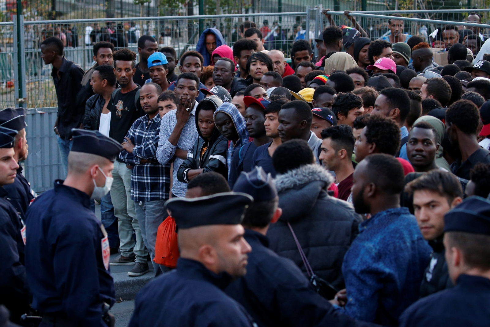 French police migrants Paris